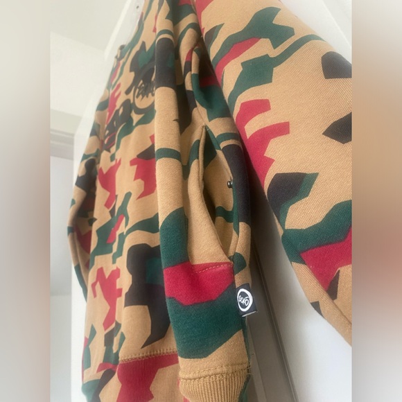 Ecko Unltd. Mens Camo Logos Sweatshirt, Never Worn - Picture 2 of 6